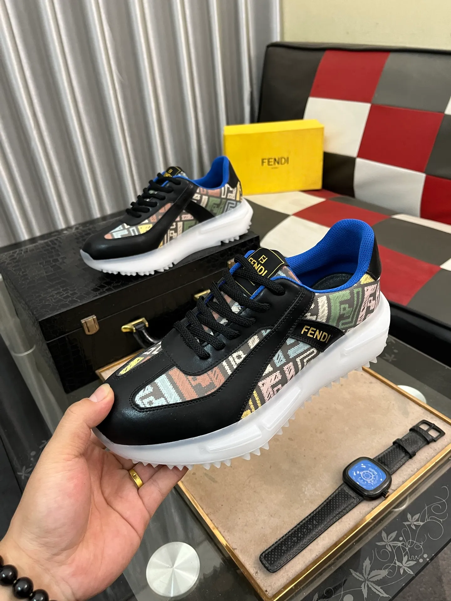 Men's Men's Shoes💰458⌚️⌚️Fendi [Fendi] men's new high-top casual shoes are on the market🔥The shoe body is made of brand-specific embossed leather, pigskin lining, breathable and does not cover the feet! Fashionable casual shoes 🙈Super light and wear-resistant outsole👣 Available in two colors, sizes 38-44